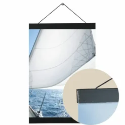 Plakatliste i sort træ - 110cm